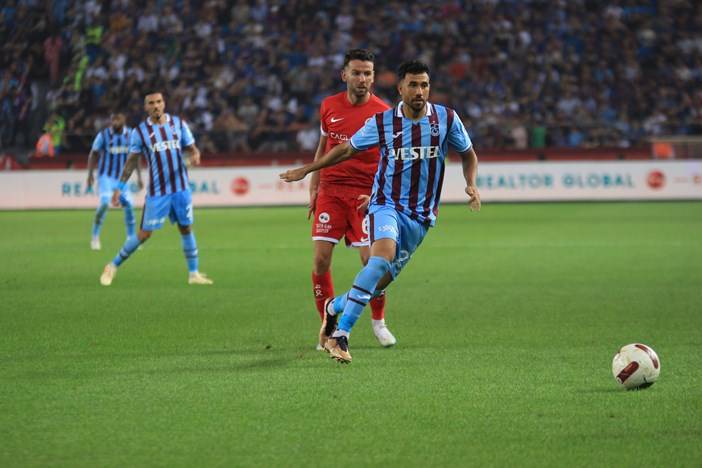 Trabzonspor’un eski futbolcusundan flaş sözler! “Şampiyon olmak istiyorlarsa…” 15